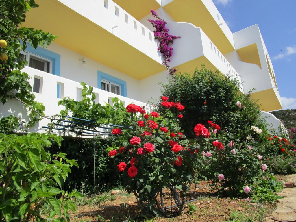 Studios Fokia Beach Амупи Экстерьер фото