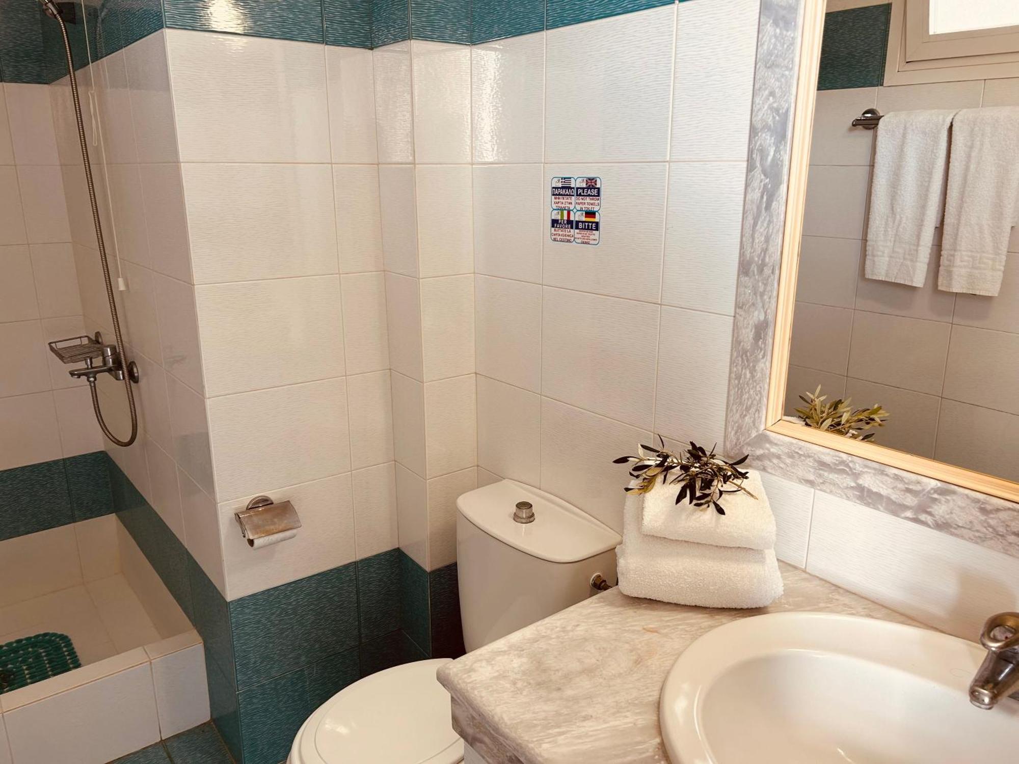 Studios Fokia Beach Амупи Экстерьер фото