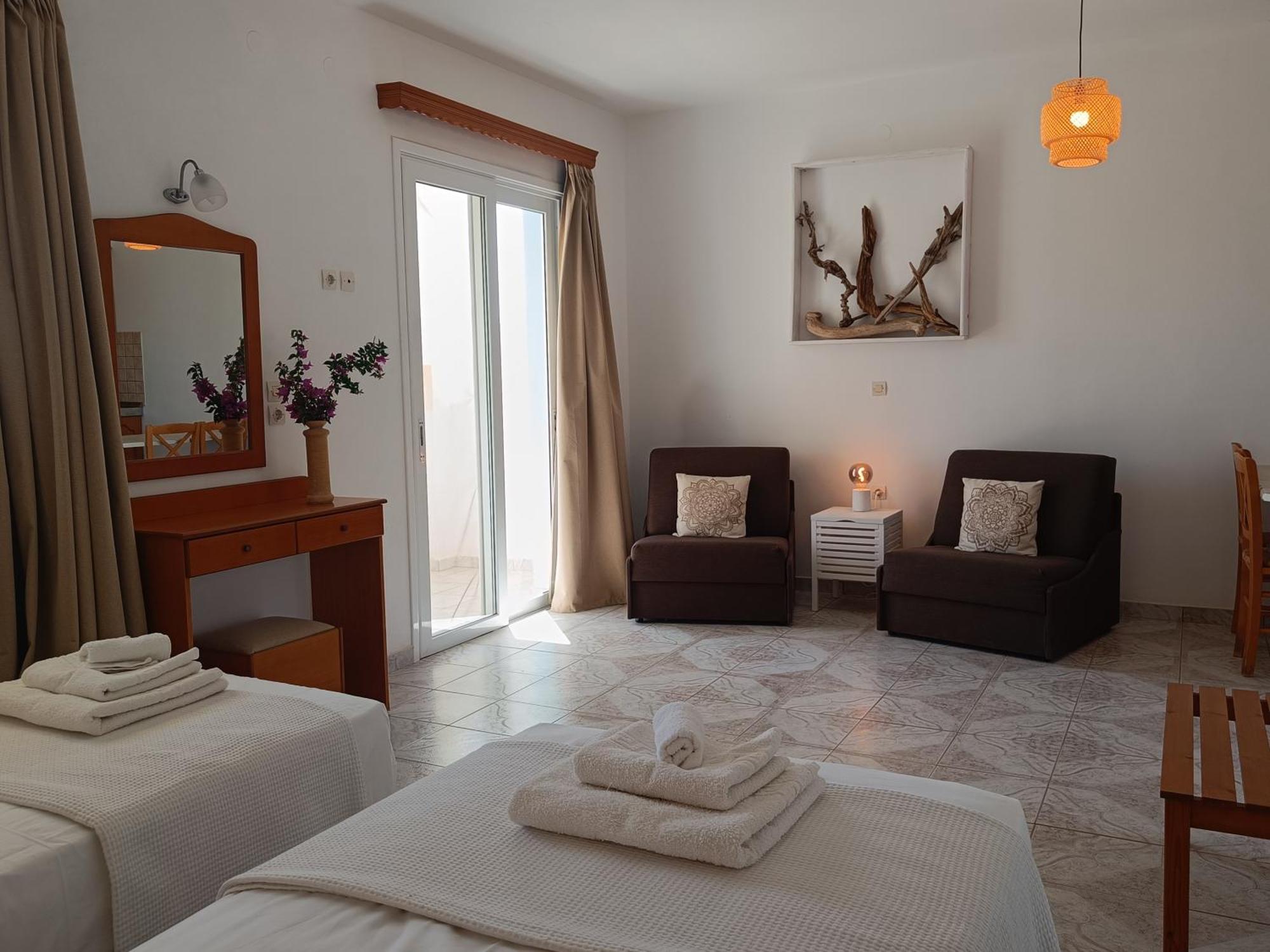 Studios Fokia Beach Амупи Экстерьер фото