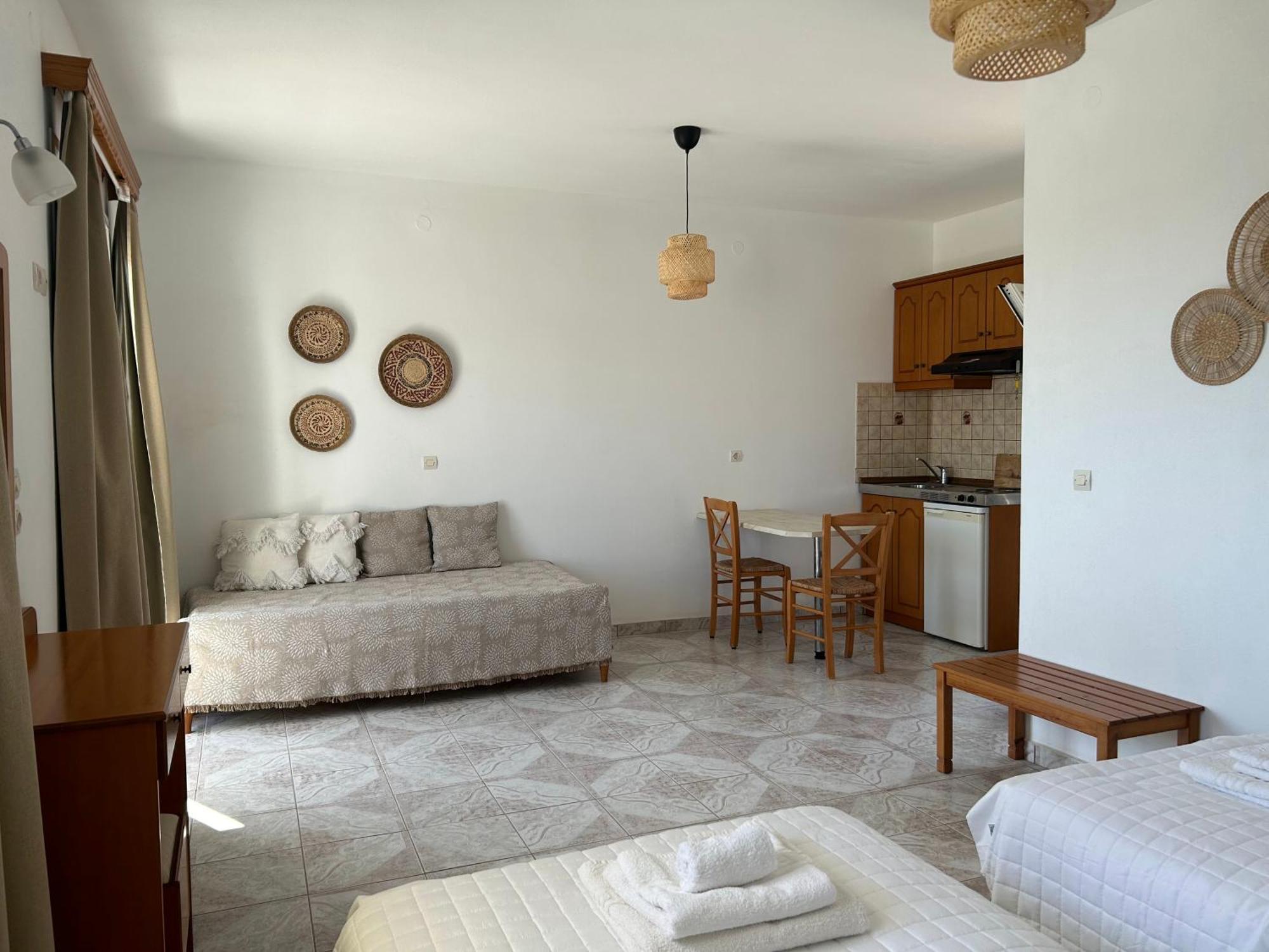 Studios Fokia Beach Амупи Экстерьер фото