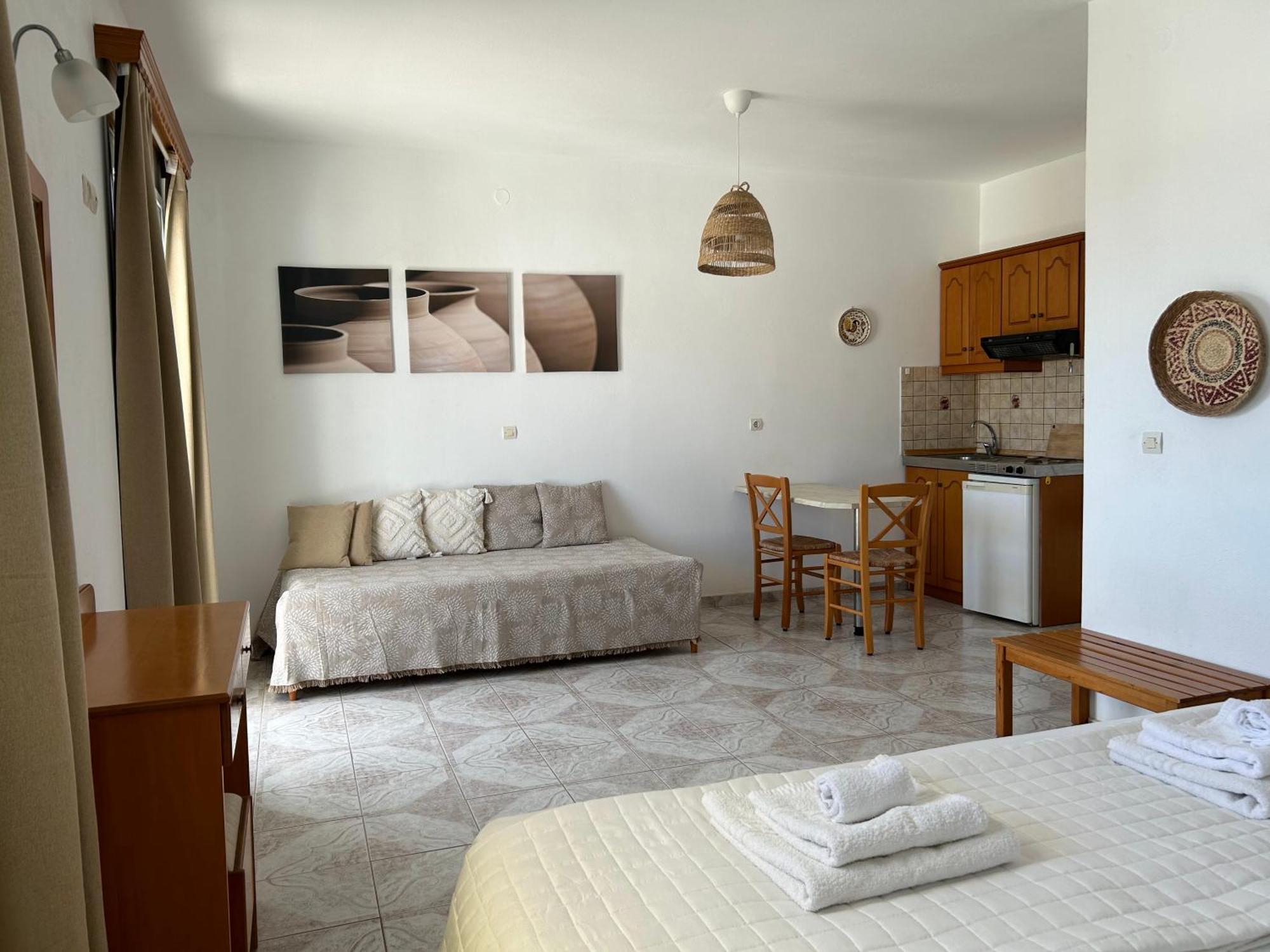 Studios Fokia Beach Амупи Экстерьер фото